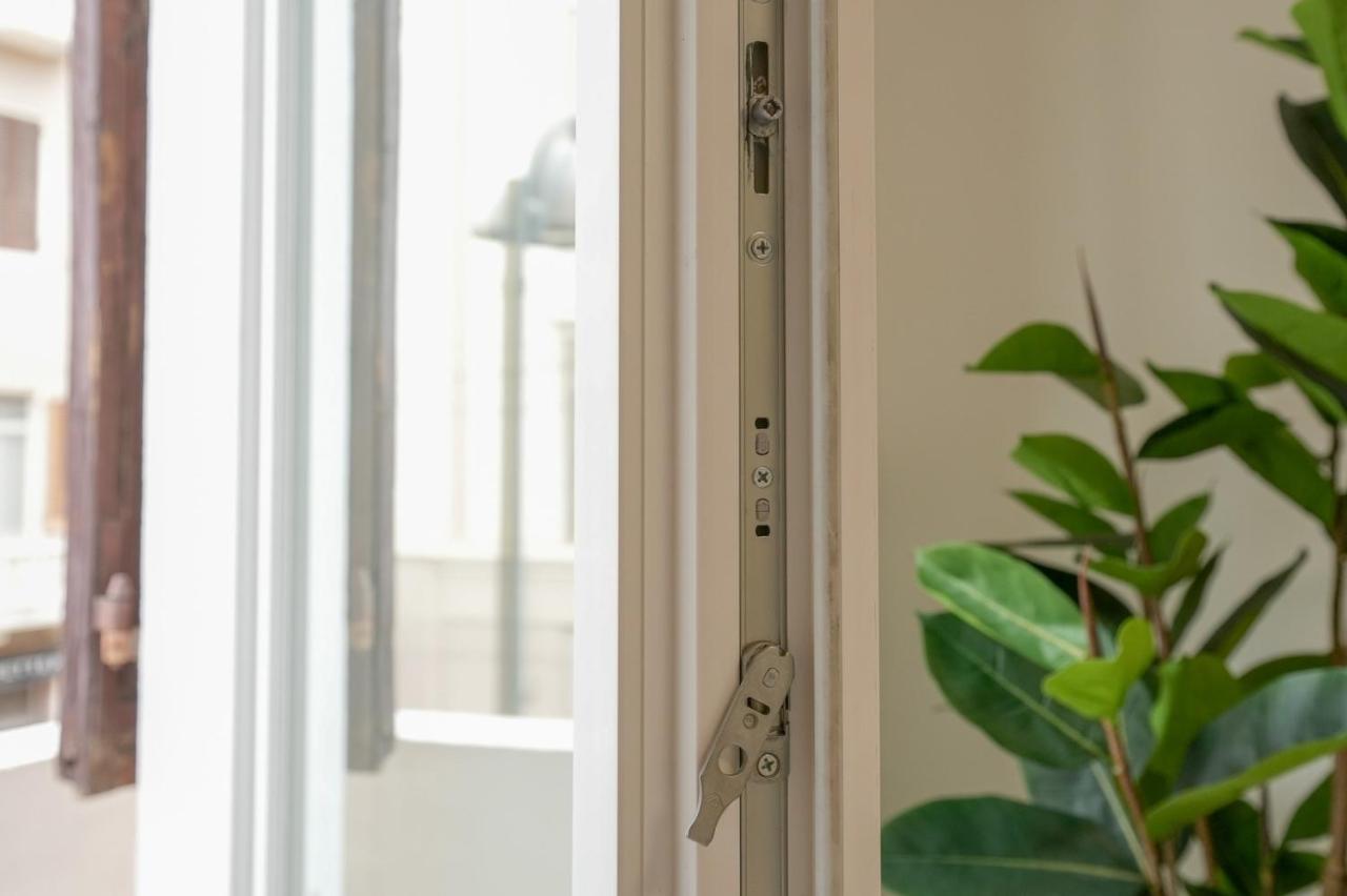Luxury Rooms Paoli 19 Cagliari Exterior foto